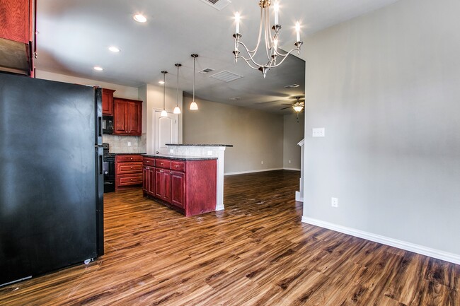 Kitchen area- view of eating area - 4917 Sanger Circle