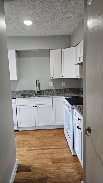 Building Photo - 4936 Magnolia Blossom Blvd