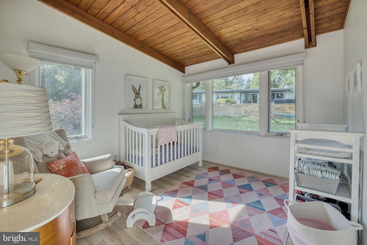 Building Photo - 3402 Hemlock Dr