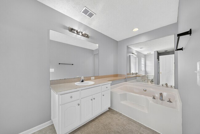 Building Photo - 4004 Pittman St