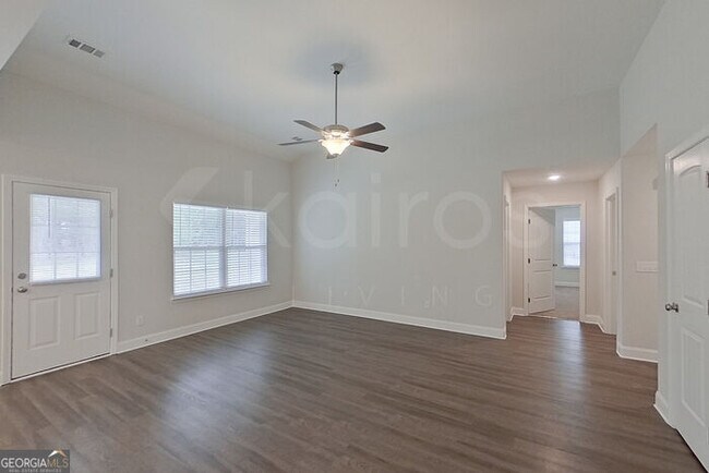 Building Photo - 106 Western Red Cedar Dr