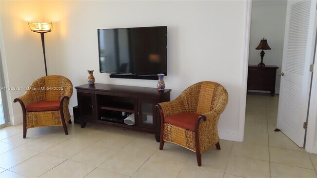 Building Photo - 5701 Collins Ave