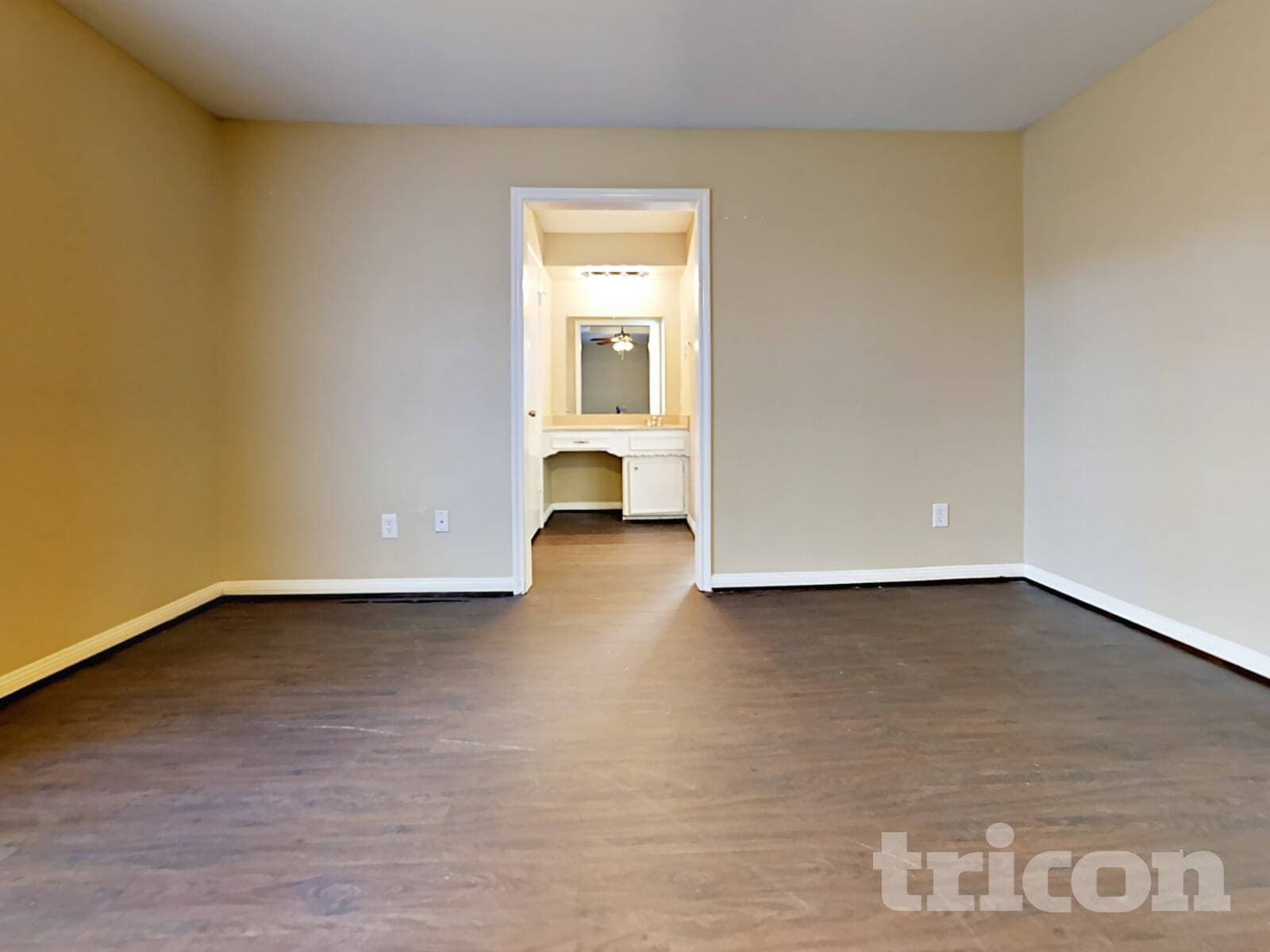 Building Photo - 16311 Green Shade Dr