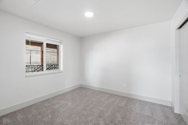 Building Photo - 1816 N 15th St