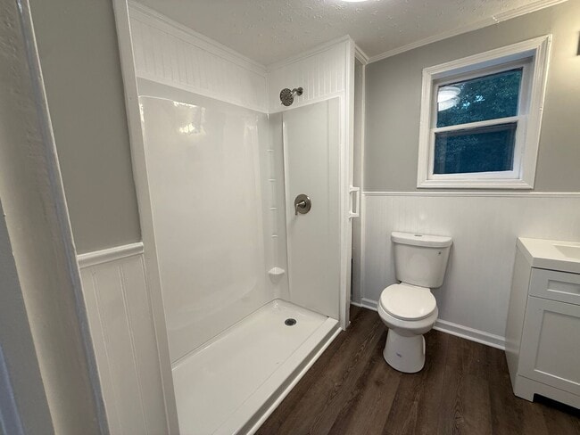 Building Photo - 4 Bedrooms, 2 Bathrooms - Home in Rome!