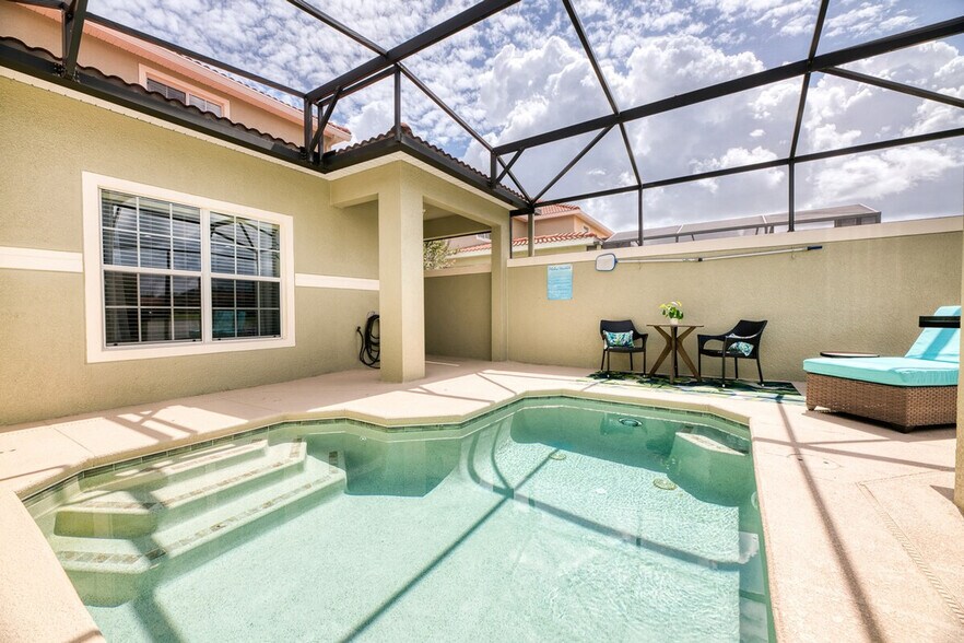 Building Photo - 8938 Cuban Palm Rd