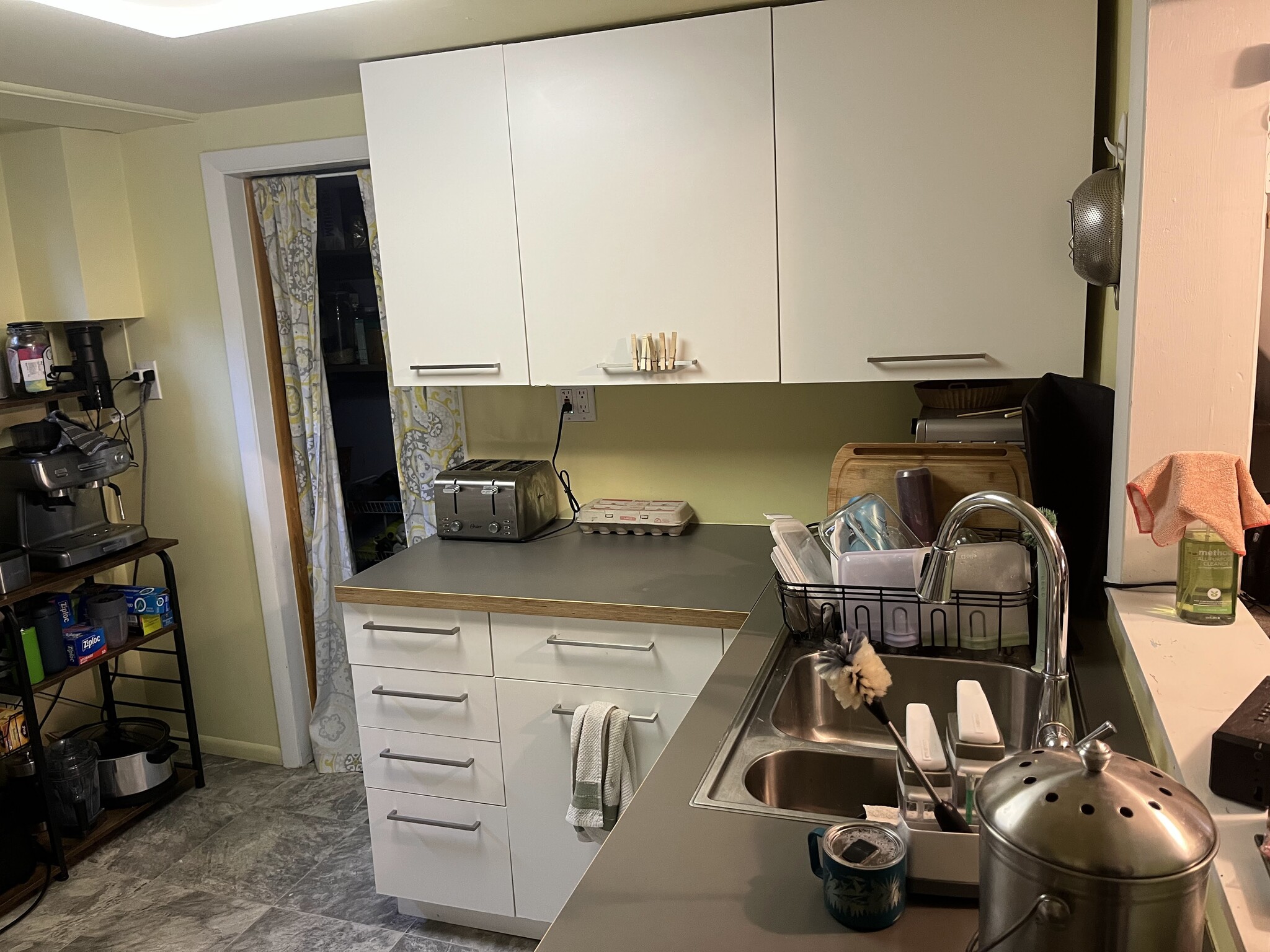 Building Photo - 470 S 39th St