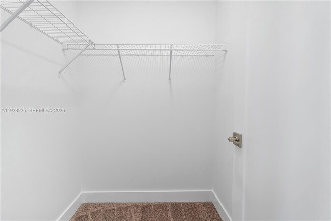 Building Photo - 9362 Tulip Leaf Ct