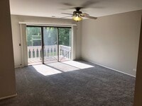 Building Photo - Wheeling, Lexington Commons 2BR/2BA 1 Garage & 2 Pools!
