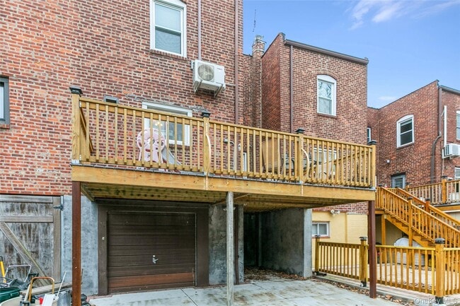 Building Photo - 9515-9242 242nd St