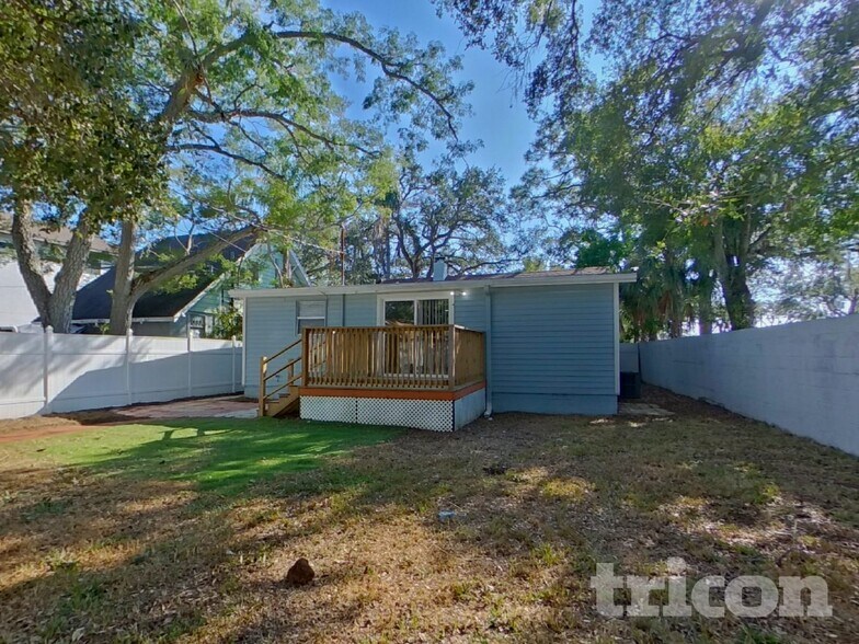 Building Photo - 355 43rd Ave N