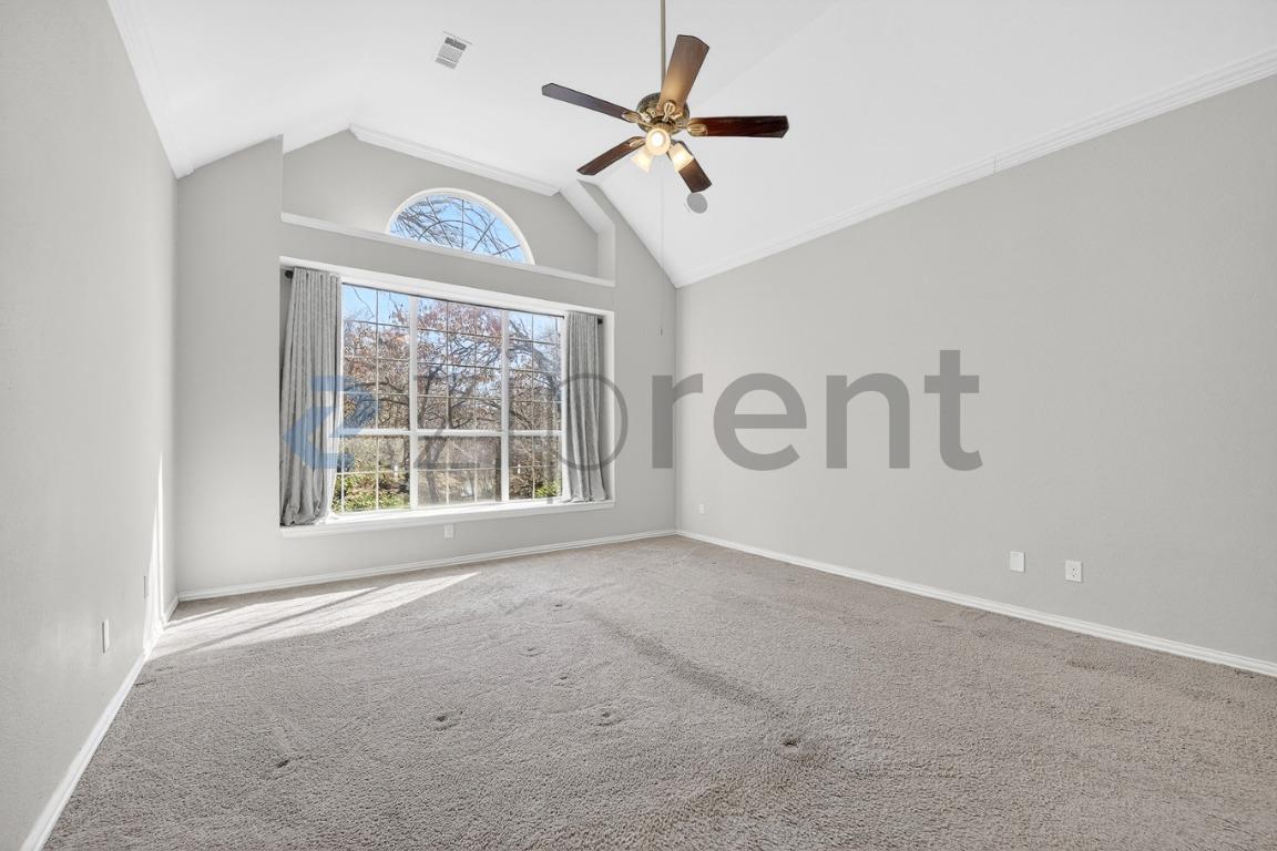 Building Photo - 909 Parker Dr