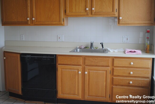 Building Photo - 21 Imbaro Rd