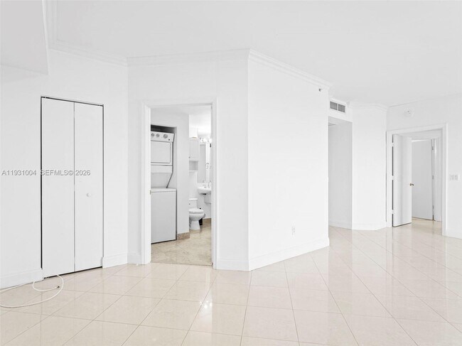 Building Photo - 4779 Collins Ave