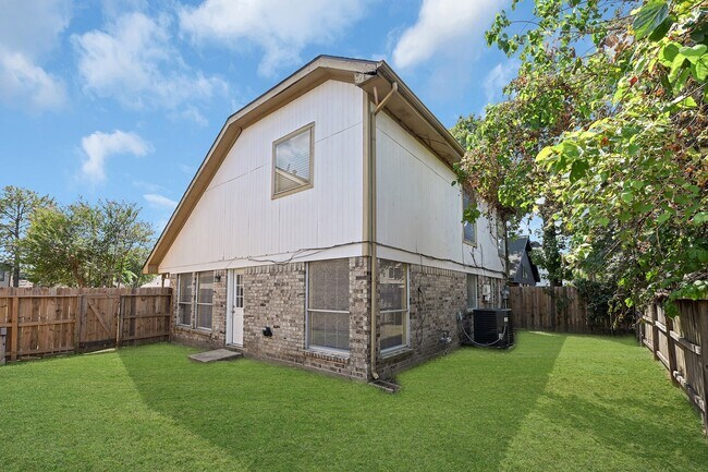 Building Photo - 3626 Storm Creek Dr