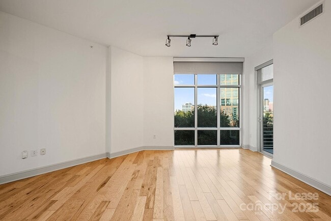 Building Photo - 125 W Tremont Ave