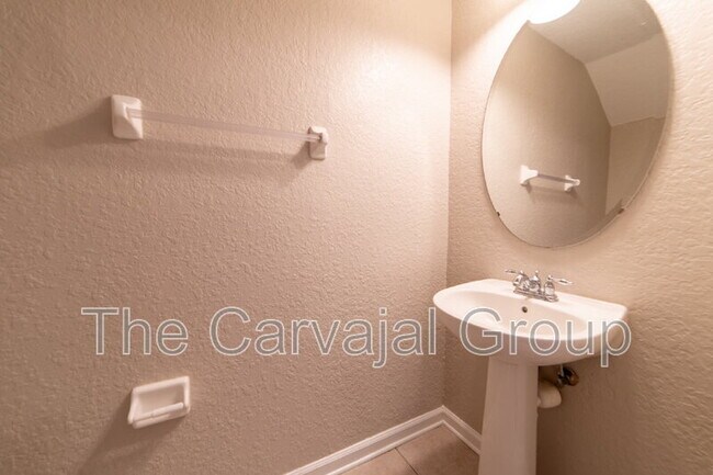 Building Photo - 1017 Enclair St