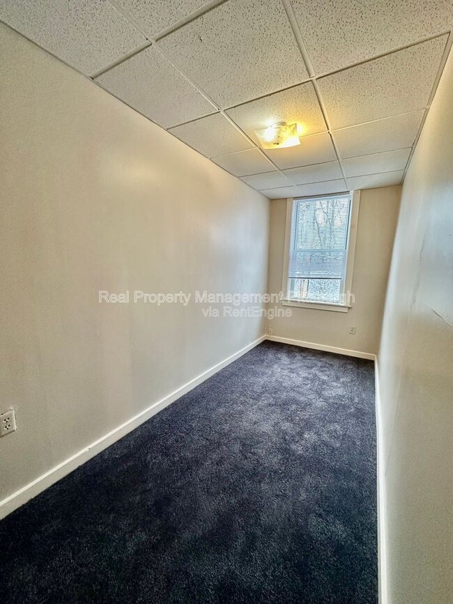 Building Photo - 126 Earl St