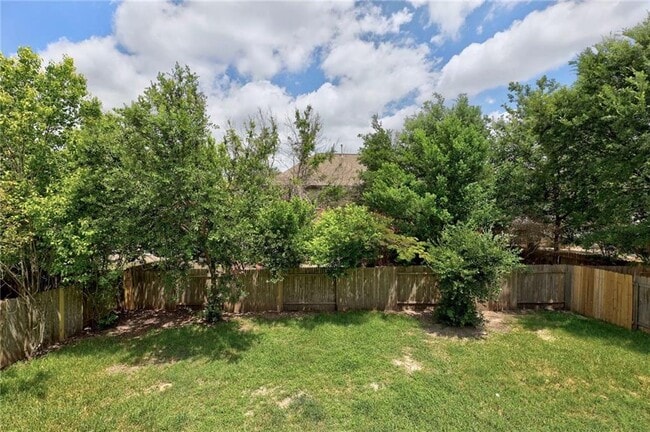 Building Photo - 15520 Bandon Dr