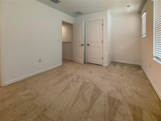Building Photo - 8948 Daybreak St