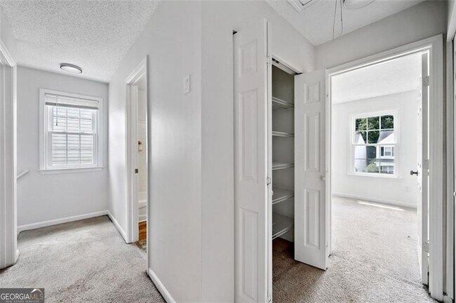 Building Photo - 1636 Heyford Cir