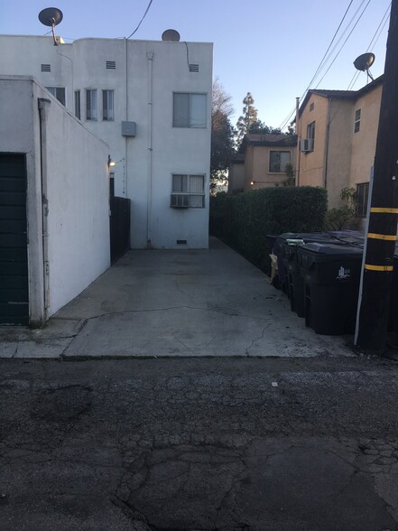 2 extra parking spaces - 4555 E Carson St