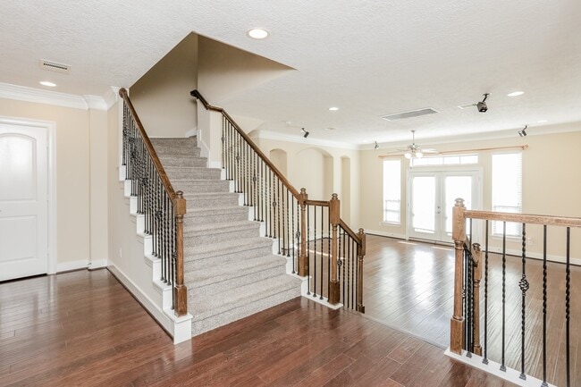 Building Photo - 10658 Clearview Villa Pl