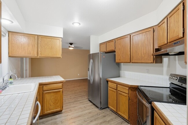 Building Photo - Beautiful 3-Bedroom Home for Rent – Spacio...
