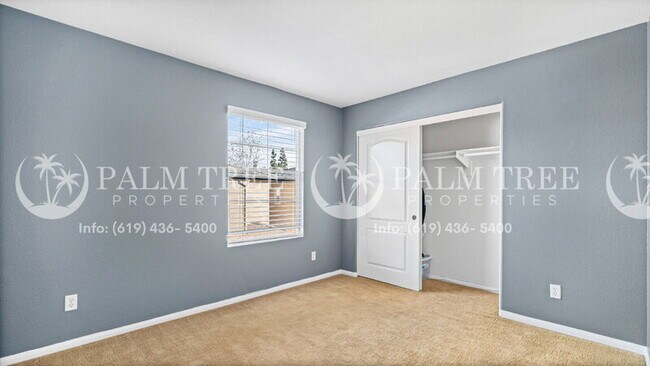 Building Photo - 1811 Greenfield Dr