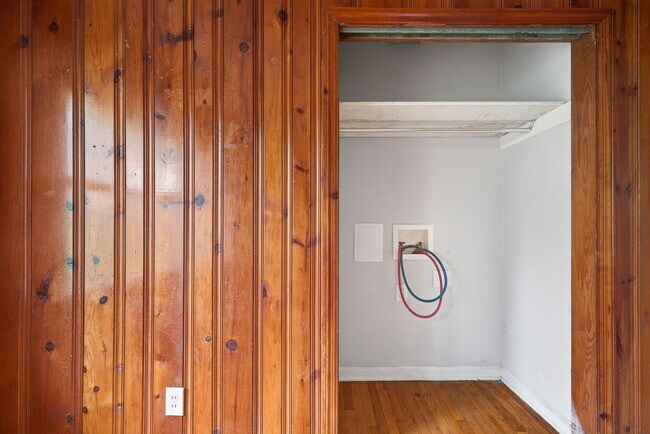 Building Photo - 3178 Pinehill Drive