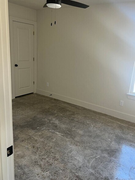 Building Photo - 166 Big Horn Dr