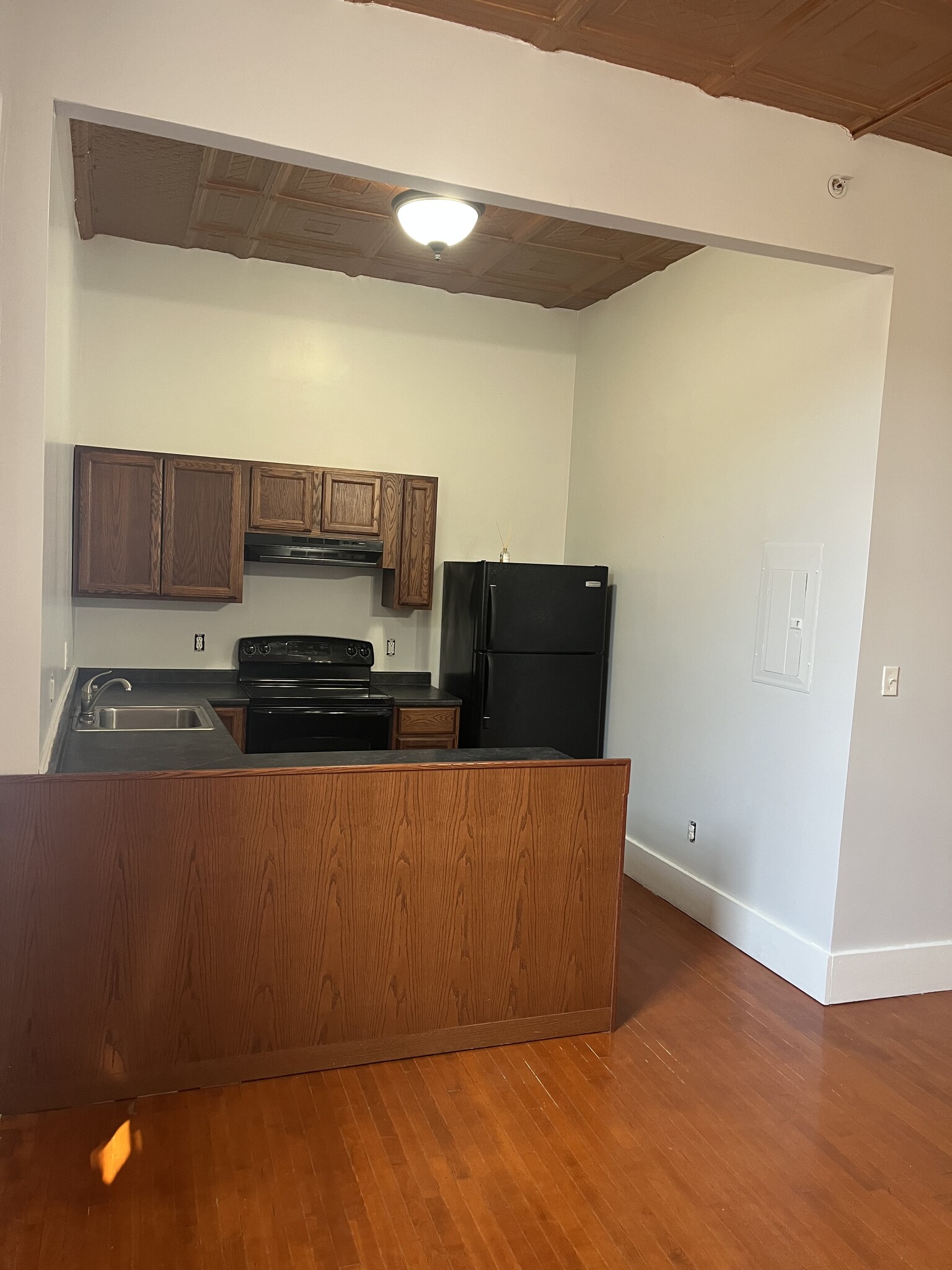 Building Photo - 9 W Main St