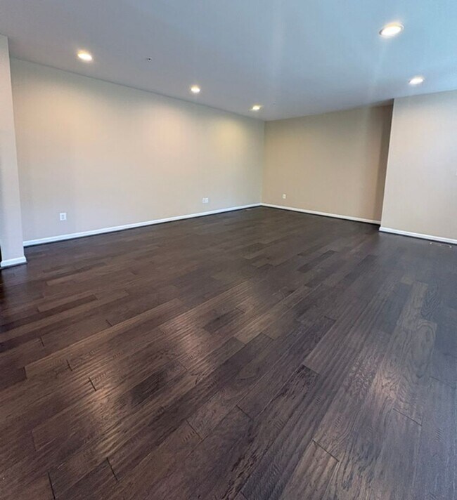 Building Photo - 22110 Fulmer Ave