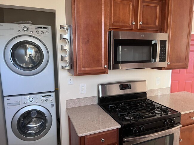 Building Photo - 169 Sackett St