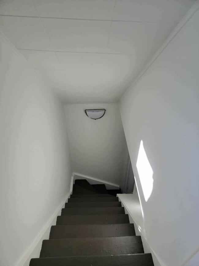 Building Photo - 4014 N Octavia Ave