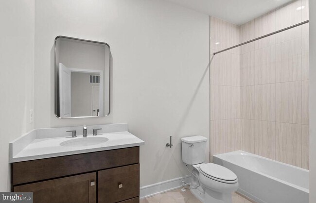 Building Photo - 43298 Farringdon Sq