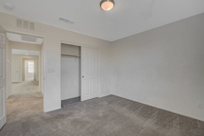 Building Photo - 5128 Granite Basin St