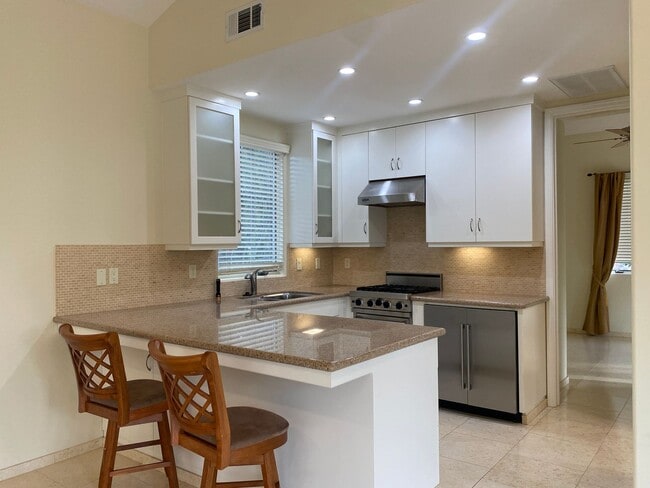 Building Photo - Beautiful 1 BD / 1 BA Granny Unit in Count...