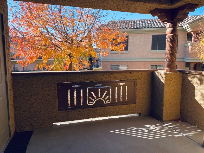 Building Photo - 3650 Morning Star Dr