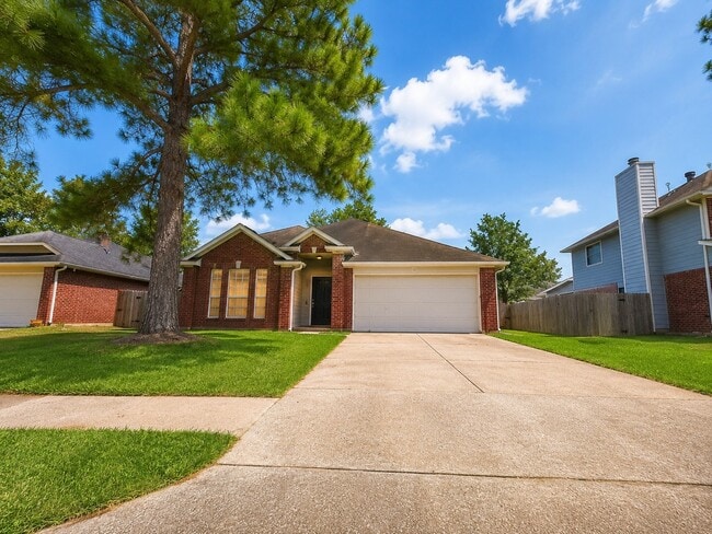 Building Photo - 9423 Rippling Fields Dr