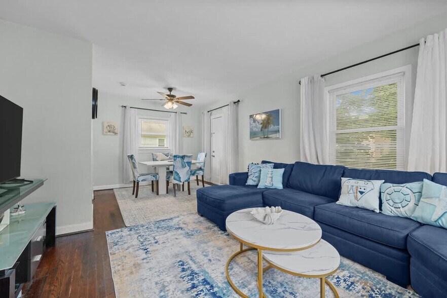 Building Photo - 174 Cherry St