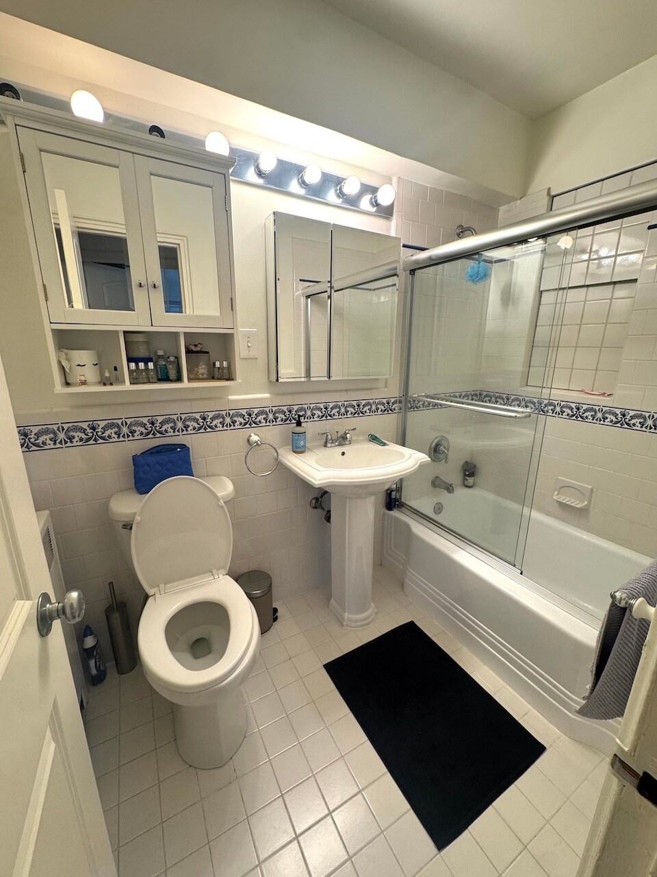 Building Photo - 2500 Q St NW