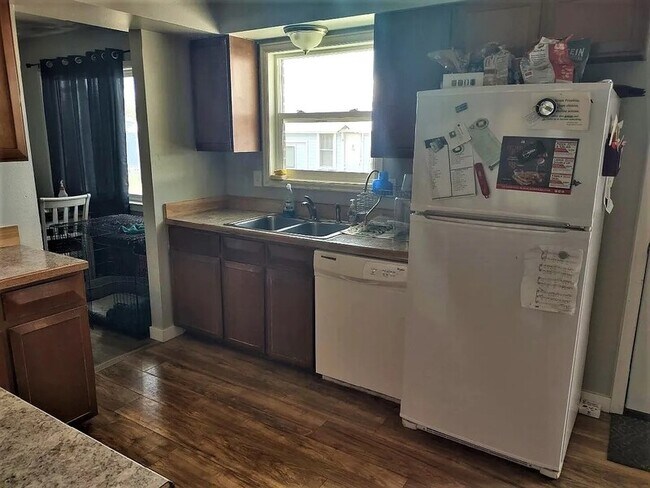 Building Photo - 765 N Colorado Ave