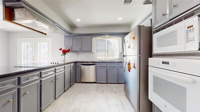 Building Photo - 14715 Woodward Gardens Dr