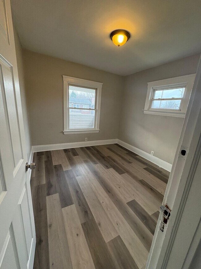 Building Photo - 12531 Forest Ave