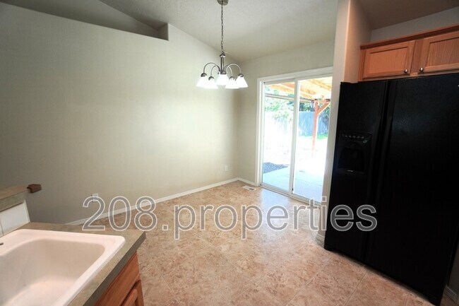 Building Photo - 12303 W Abram Dr