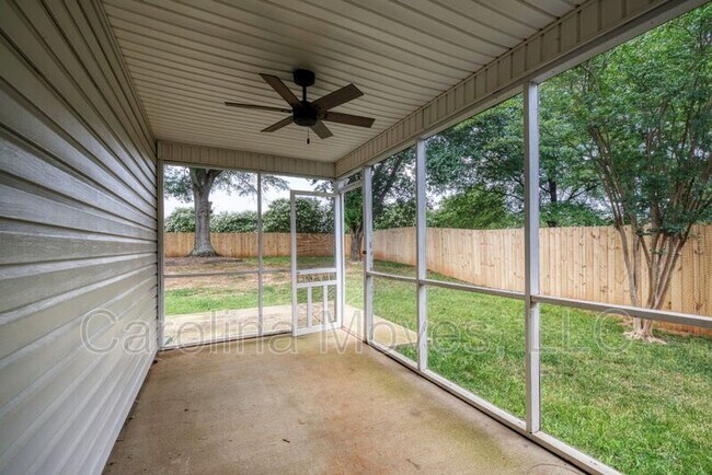 Building Photo - 17 Woolridge Way