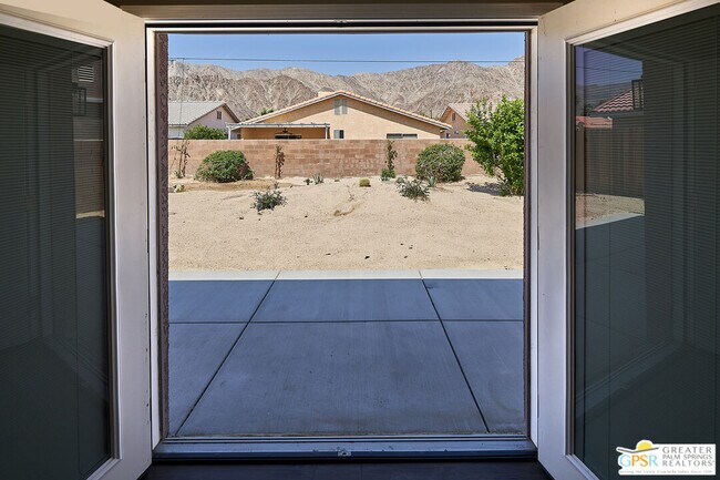Building Photo - 51311 Avenida Velasco