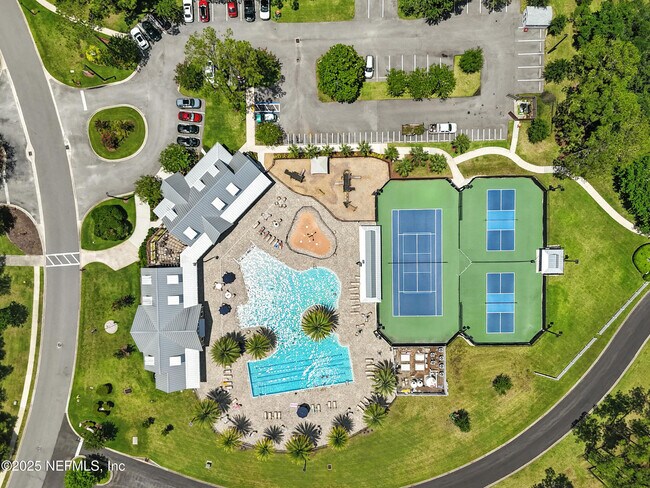 Building Photo - 4565 E Seneca Dr