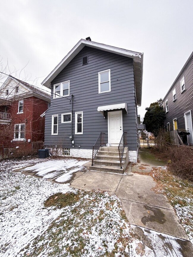 Building Photo - Charming 3BR Southern Orchards Home w/ Original Woodwork & Decorative Fireplace
